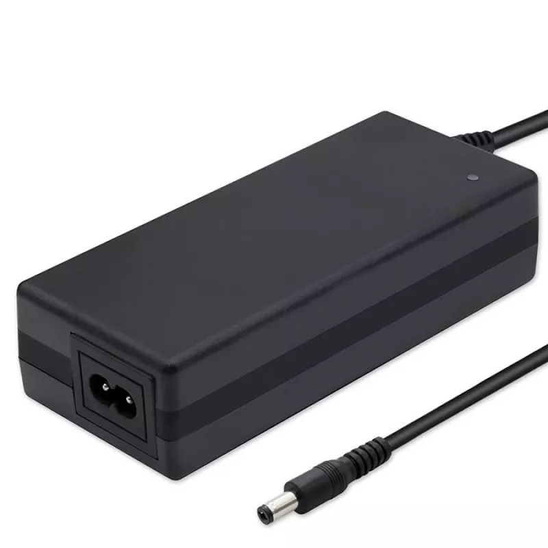 Qoltec 50760 Lādētājs e-velosipēdu akumulatoriem 36V | 42V | 2A | 5,5*2,1