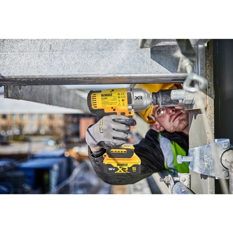Triecienuzgrieznis bez baterijas un lādētāja 18V DCF900NT DEWALT