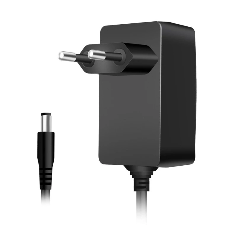 USB 3.2 Gen1 centrmezgls, 7 portu ar ieslēgšanas/izslēgšanas slēdzi, melns