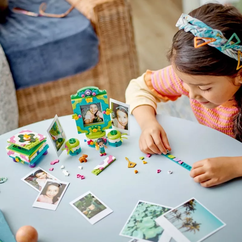 Foto rāmis un juvelierizstrādājumu kastīte LEGO Disney Classic Mirabel 43239