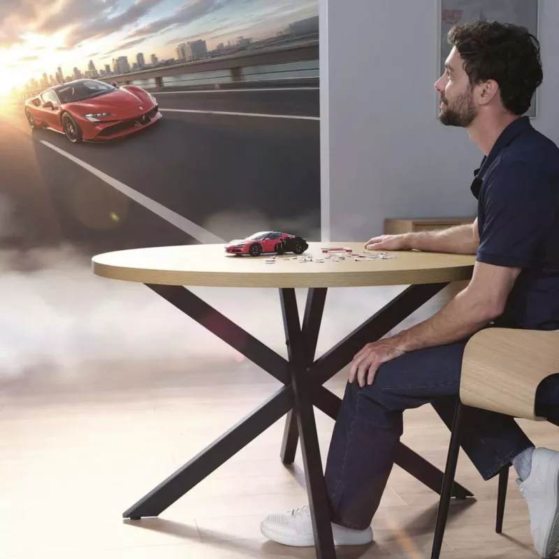 3D Puzzle Ravensburger Iconics Ferrari SF90 Stradale – kolekcionējama modeļa komplekts
