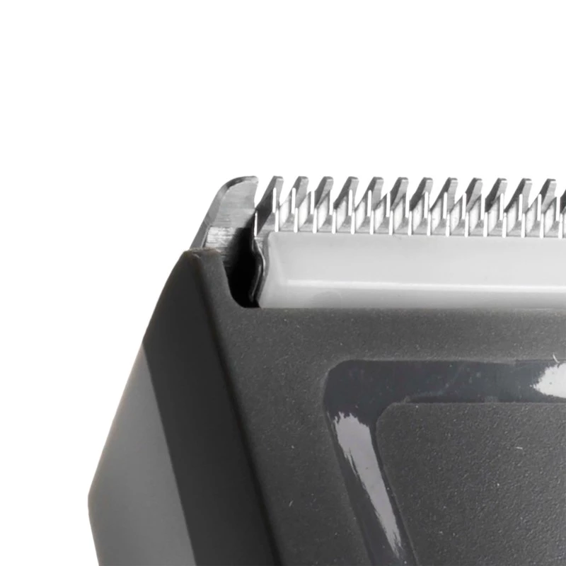Matu trimeris BABYLISS E786E, bezvadu uzlādējams, 13 garuma soļi, 0,5–24 mm, nerūsējošā tērauda asmens, melns