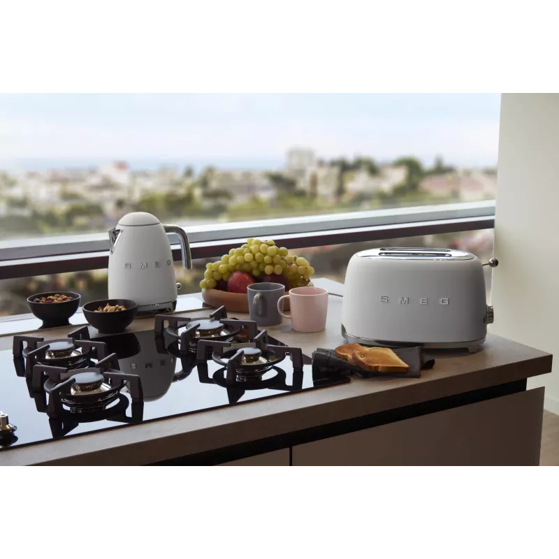 Smeg tējkanna 50style matēti balta KLF03WHMEU