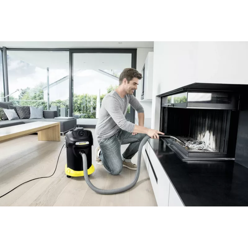 Sausais putekļsūcējs Karcher AD 4 Premium — 17 L, 600 W, bez maisa, metāla šļūtene, hromēta caurule
