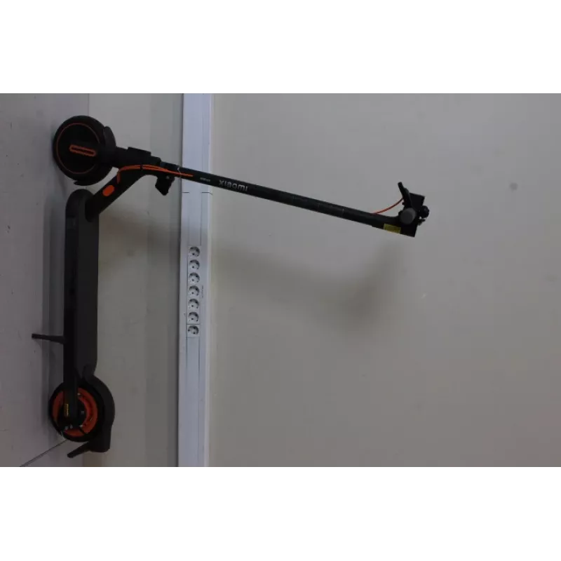 IZPĀRDOŠANA. Xiaomi Electric Scooter 4 Go EU | IZPĀRDOŠANA. Xiaomi Electric Scooter 4 Go EU | 250 W | 20 km/h | 8.1 collas | 3 mēneši | Melns/Oranžs | LIETOTS