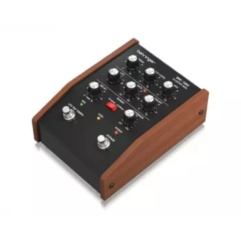 Behringer BM-18M CLUSTER BOX ģitāras efektu pedālis