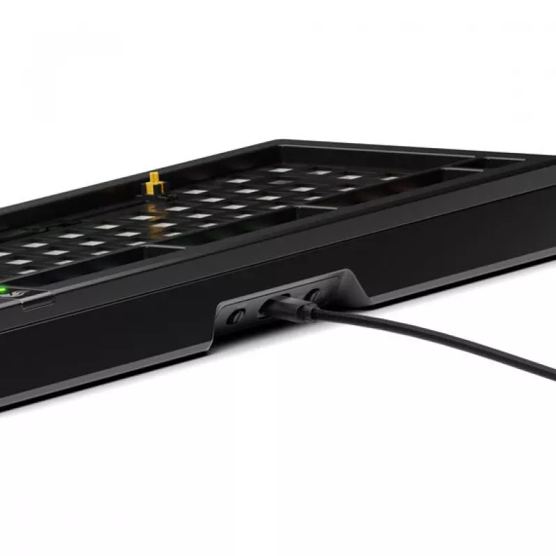 Mehāniskā tastatūra GLORIOUS GMMK 3 PRO Barebones 75% formas faktors USB RGB LED melna