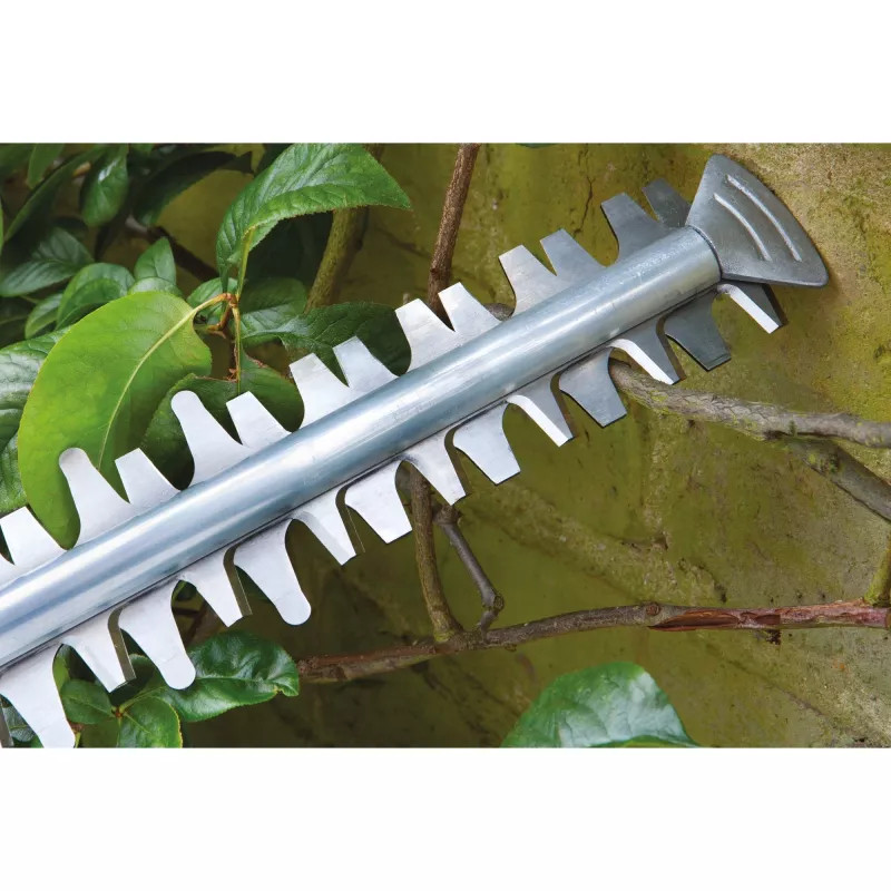Elektriskās dzīvžoga šķēres Bosch EasyHedgeCut 18-45 — 45 cm dubultais asmens, 18 V akumulators, 2.3 kg