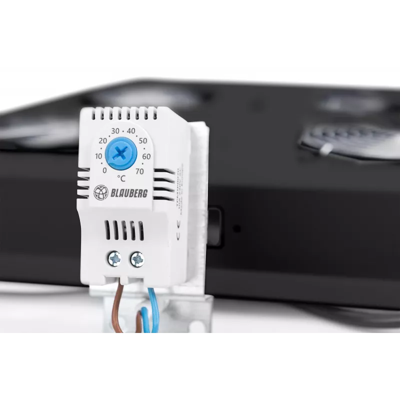 Jumta dzesēšanas iekārta Digitus DN-19 FAN-4-SRV-B