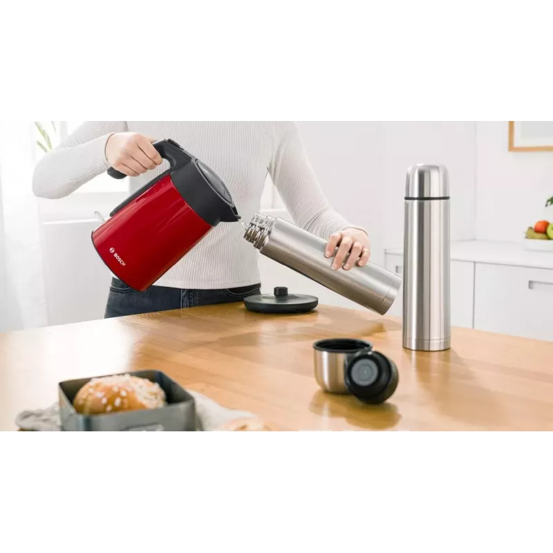 Elektriskā tējkanna Bosch TWK7L464 — 1,7 L tilpums, 2400 W, sarkana, plastmasas korpuss
