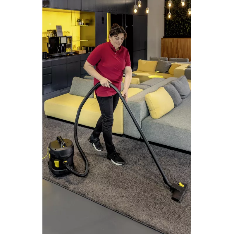 Putekļsūcējs | KARCHER | Ieejas jauda 850 W | Putekļu ietilpība 11 L | Mucu putekļsūcējs | Tīrīšanas veids Sausā | Putekļu tvertne Putekļu maiss | Krāsa Melna | 1.527-222.0