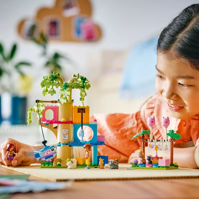 Konstruktora rotaļlieta LEGO Friends 42666 Kaķa dzimšanas dienas ballītes koka mājas komplekts, 321 gab., 6+ gadi, 180×160×100 mm