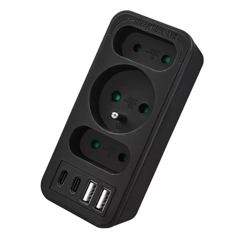 Strāvas sadalītājs MACLEAN MCE248 F/B — 3 maiņstrāvas rozetes (1x16A, 2x6A) un 4 USB porti (2xUSB‑A, 2xUSB‑C PD 20W), ES spraudnis, melns