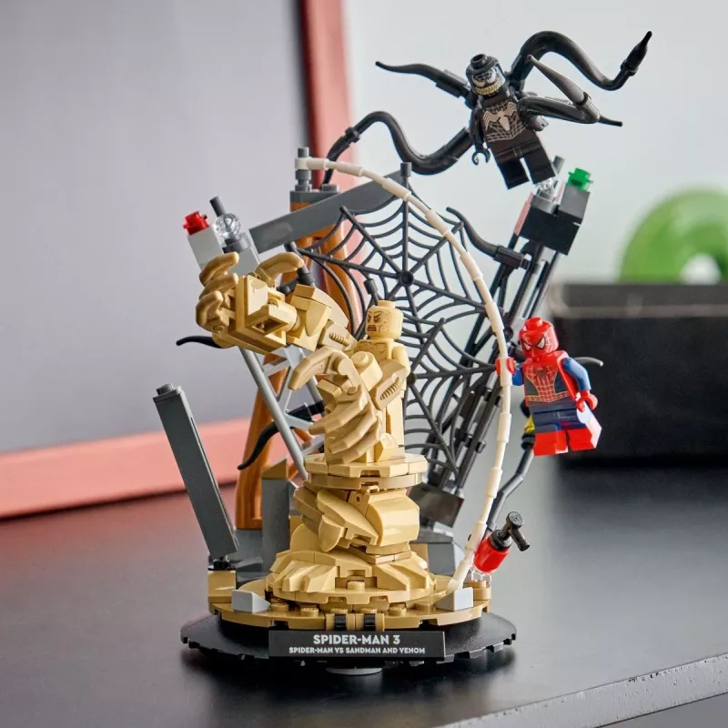 LEGO MARVEL 76334 Episkā cīņa: Zirnekļcilvēks pret Smilšuvīru