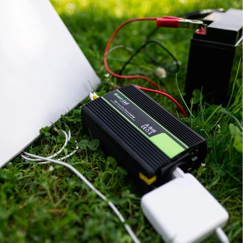 Strāvas pārveidotājs zaļa Cell INV15 3000W līdzstrāva 12V uz maiņstrāvu 230V, USB ports, aktīva dzesēšana, melns