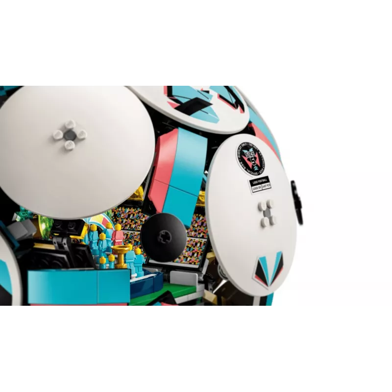 LEGO EDITIONS 43019 Futbola bumba