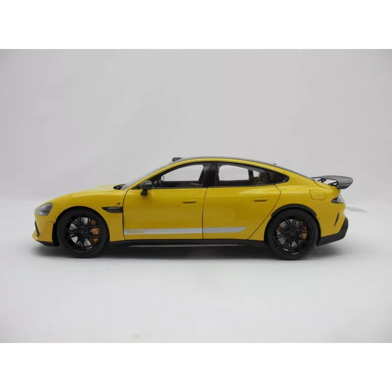 Klasiskā auto modelis Xiaomi BHR08KQGL salikts mērogā 1:18 — 284×110×82,5 mm