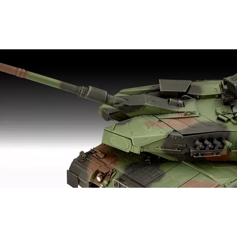 Plastmasas modelis REVELL Leopard 2A7A1 militārā tanka komplekts (mērogs nav norādīts)