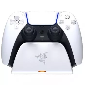 Uzlādes statīvs Razer RC21-01900100-R3U1 PlayStation 5 kontrolieriem — balts, uzlādē vienu kontrolieri, komplektā USB-C–USB-A kabelis