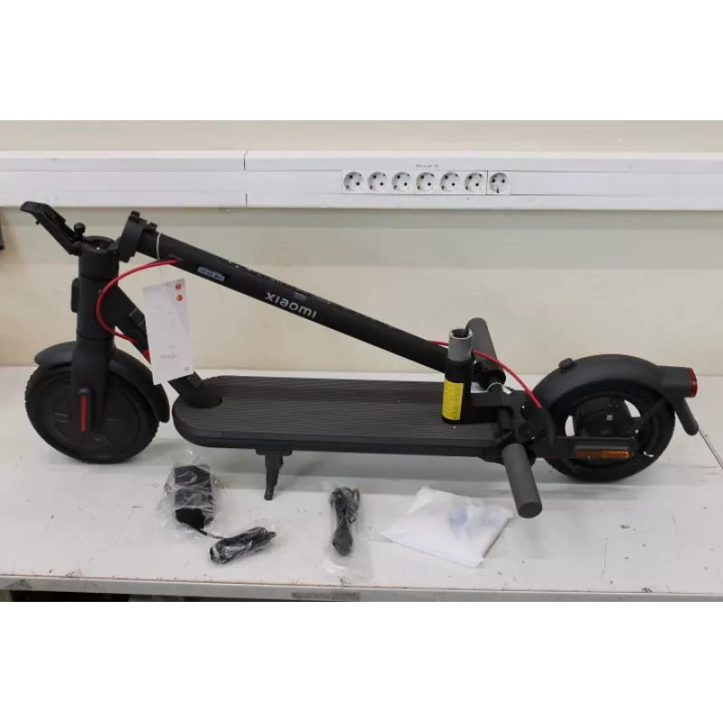 IZPĀRDOŠANA. Xiaomi Electric Scooter 4 Lite EU | IZPĀRDOŠANA. IZPĀRDOŠANA. Xiaomi Electric Scooter 4 Lite EU | 300 W | 25 km/h | 8.5 collas | 3 mēneši | Melns | LIETOTS, BOJĀTS IEPAKOJUMS, TRŪKST: LĀDĒTĀJS UN SEŠSTŪRA ATSLĒGA