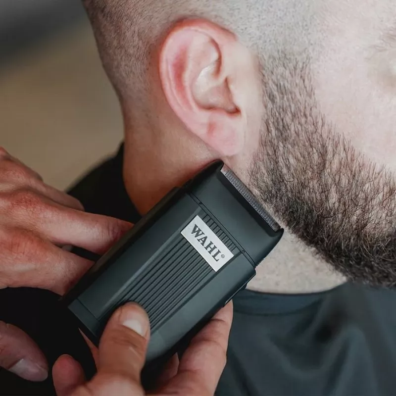 Wahl Super Close 3616-0470 AC/akumulators Melns