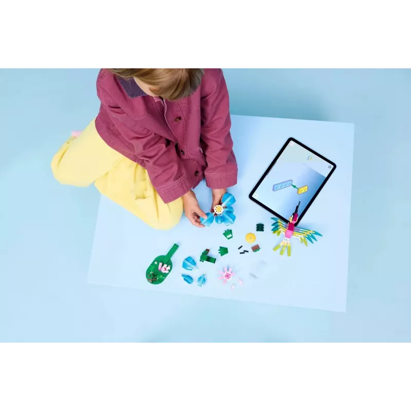LEGO CREATOR 3 IN 1 31384 Savvaļas dzīvnieki: Krāsains kolibri