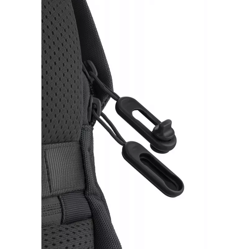 Ikdienas mugursoma XDDESIGN Bobby Soft ar 15,6 collu klēpjdatora nodalījumu, 16 L, PET, melna