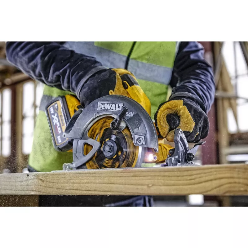 Pārnēsājamais ripzāģis DeWalt DCS578NT — bezvada rokas zāģis, 1 gab.