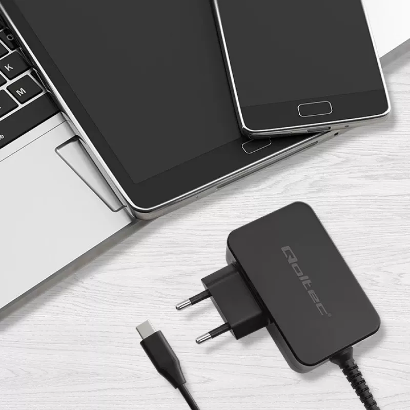 Qoltec 52386 GaN POWER PRO lādētājs | 1xUSB-C | 65W | 5-20V | 3-3.25A | Melns