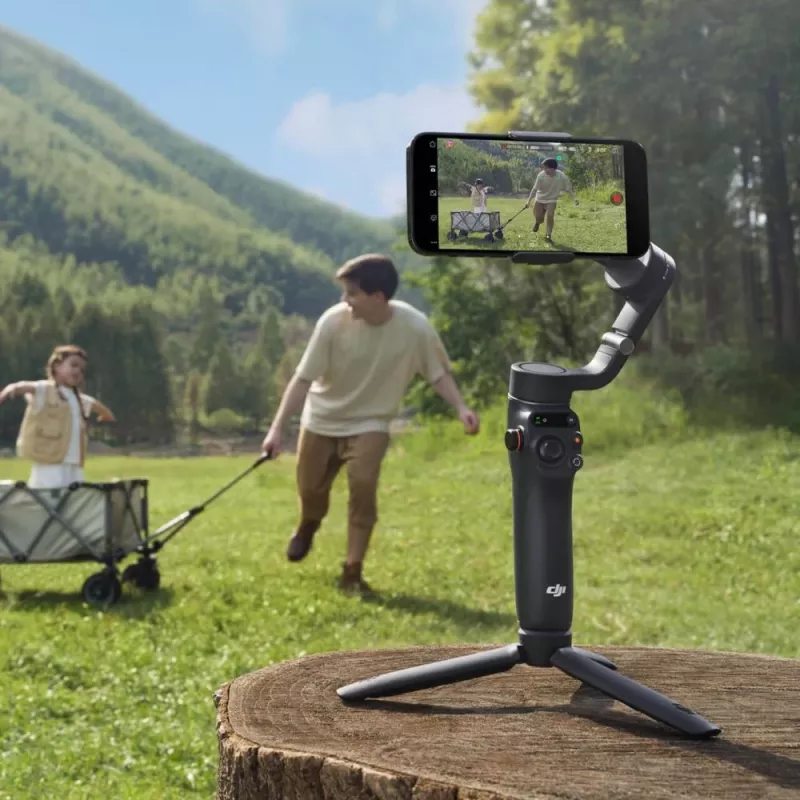 Rokas kameras stabilizators DJI Osmo Mobile 6 Melns 6,4 h darbības laiks