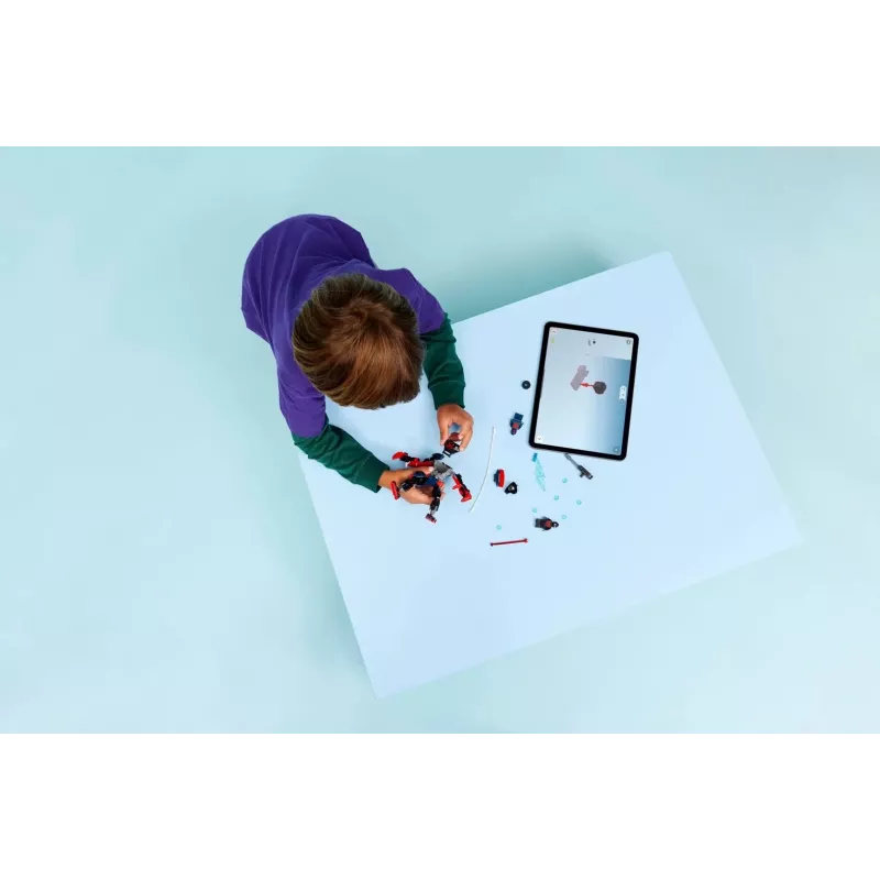 LEGO MARVEL 76337 Mailess Morales mehs pret Zirnekļcilvēku 2099