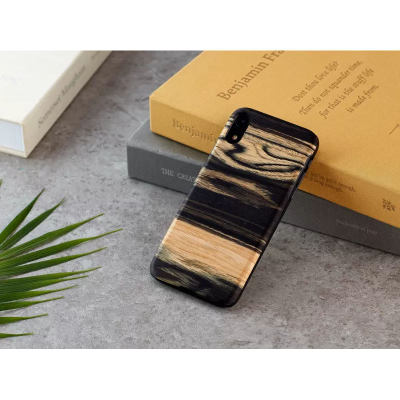 Telefona maciņš man and wood iPhone XR — balta melnkoka melna koka aizmugure, aizsargapvalks