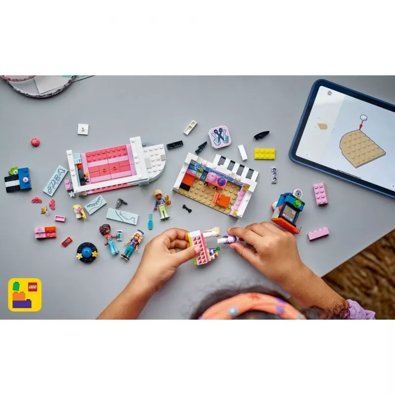 LEGO Friends playset Salon Hairdresser and Decoration Shop 42662 — mini-dolls, salon scene, accessories