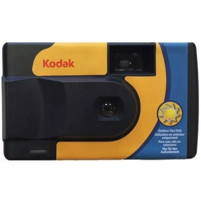 Kodak DAYLIGHT kamera, vienreizlietojama fotokamera ar krāsaino filmu 39 fotogrāfijām. Bez iebūvētas zibspuldzes.