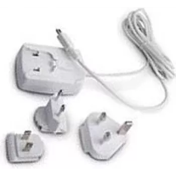 Melnsberry ASY-07965-007 Strāvas adapteris balts