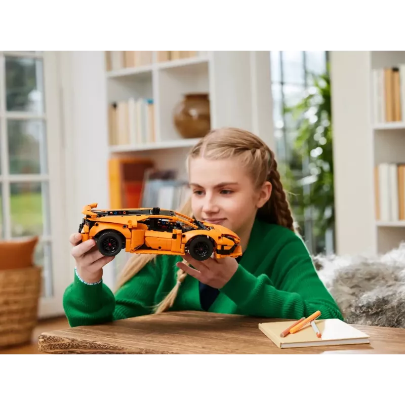 LEGO TECHNIC 42196 Lamborghini Huracán Tecnica oranža