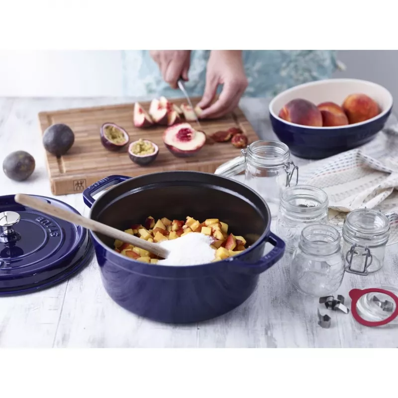 Staub 24 cm apaļa čuguna katls tumši zilā krāsā