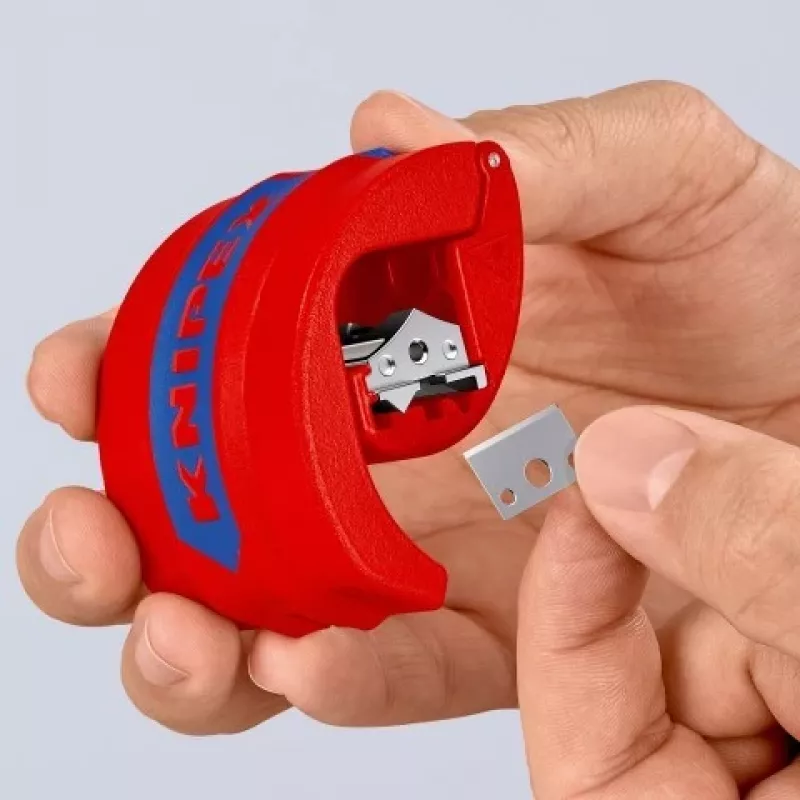 KNIPEX manuālais cauruļu griezējs PVC un blīvējošām uzmavām