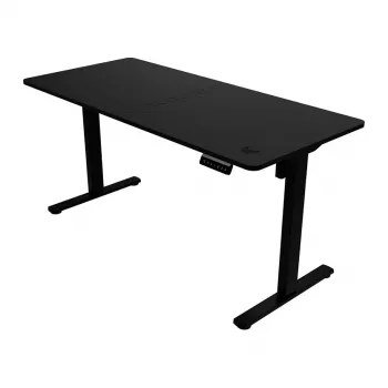 Spēļu galds Acer Predator NEXUS Melns — taisns galds, koka virsma 1500×680 mm, dzelzs rāmis, maiņstrāvas barošana