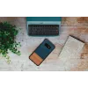 Viedtālruņa maciņš man and wood Galaxy S10e — Denim Melns aizsargapvalks