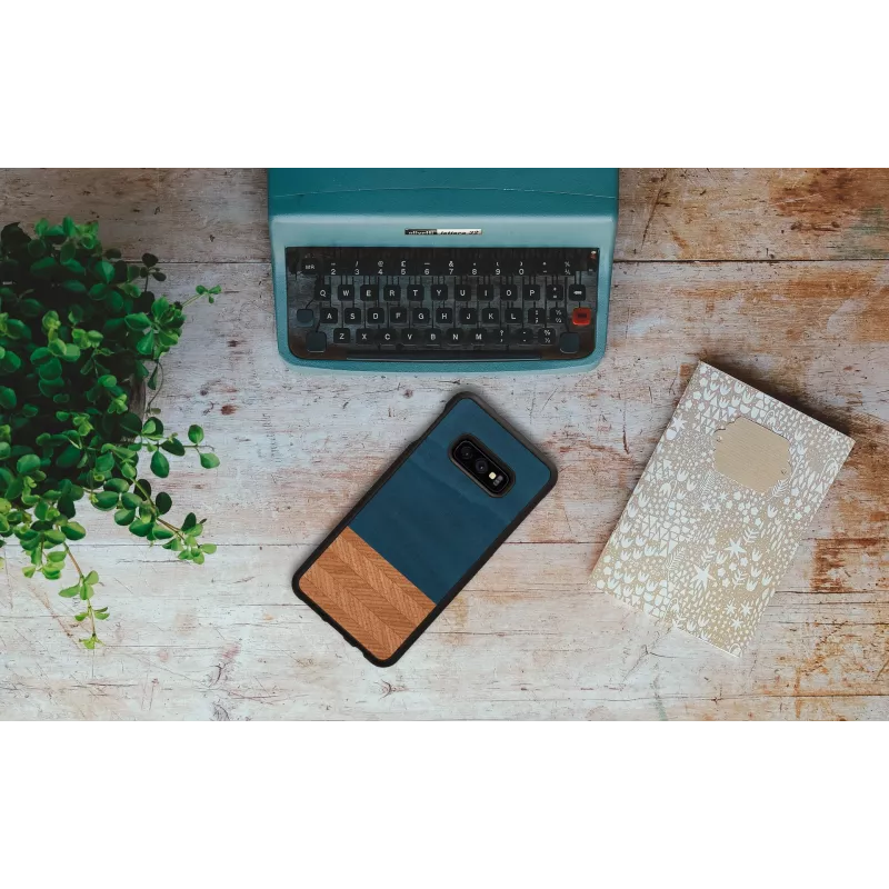 Viedtālruņa maciņš man and wood Galaxy S10e — Denim Melns aizsargapvalks