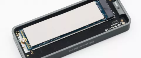 Kā izvēlēties SSD disku 2026. gadā: NVMe vai SATA, TLC vai QLC, DRAM