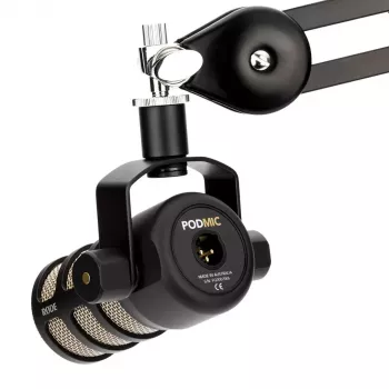 Skatuves dinamiskais mikrofons RØDE PodMic — kardioīds, XLR-3 vads, 20–20 000 Hz, balansēta izeja, 937 g, melns