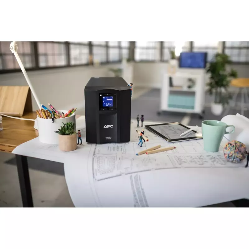 APC Smart-UPS C, Line Interactive, 1000VA, Tornis, 230V, 8x IEC C13 ligzdas, SmartConnect ports, USB un seriālais savienojums, AVR, grafiskais LCD