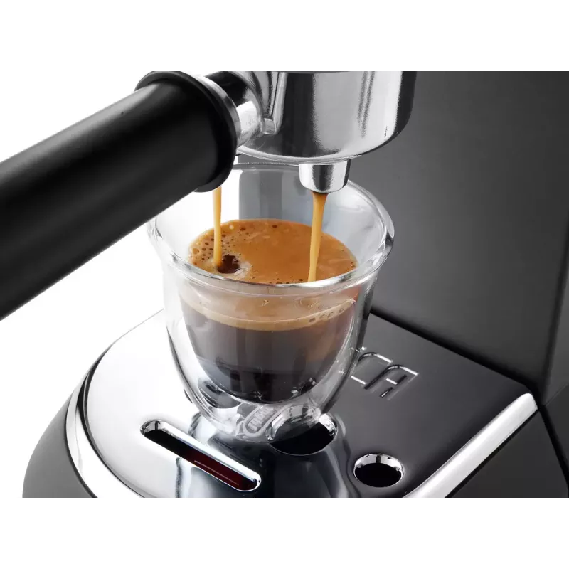 De’Longhi Dedica Style EC 685.BK daļēji automātiska espresso automāts 1,1 L