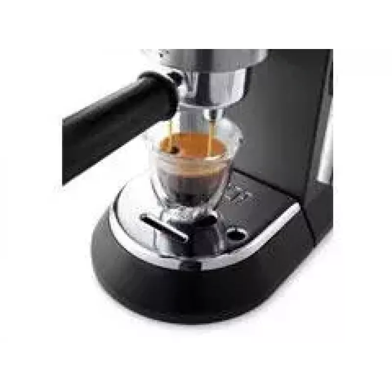 De’Longhi Dedica Style EC 685.BK daļēji automātiska espresso automāts 1,1 L