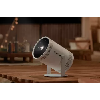 Īpaši īsa fokusa DLP 1080p datu projektors Samsung SP-LFF3CLAXXXH — 30–100 collas (0,8–2,7 m), Wi‑Fi 5, HDR10+, HLG, 5W RMS, 1,4 kg, Balts