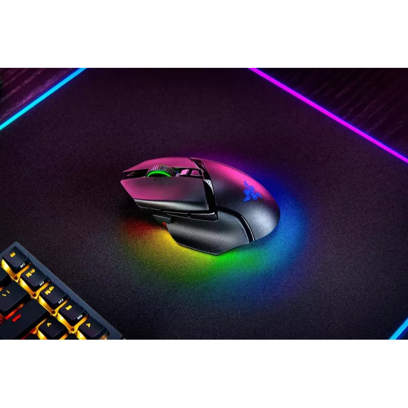 RAZER Basilisk V3 Pro pielāgojama bezvadu spēļu pele ar Razer HyperScroll ritināšanas rullīti