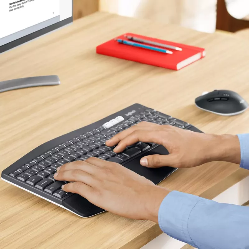 LOGITECH Bezvadu komplekts Mk850 Performance 2.4GHz - Qwerty US/Starptautiskais