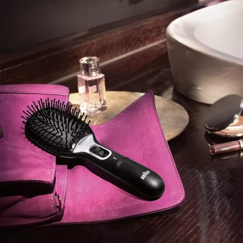 Paddle hairbrush BRAUN BR710 for adults, Melns and zaļa, 175 g